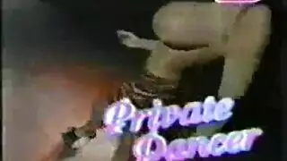 مثيرة جزائرية ذات أثداء كبيرة تجعل القضيب الرخو صلبًا