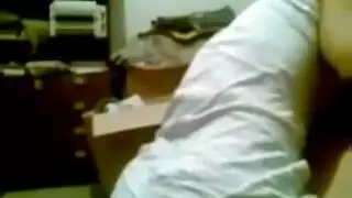 صاحبة العمل ذات المؤخرة الكبيرة تمارس جنساً قاسياً في مكان العمل