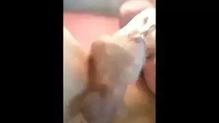 امرأة ناضجة تغوي ابنها في فيلم إباحي صريح