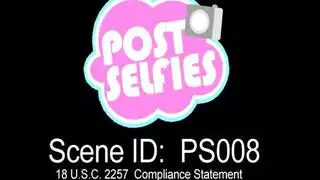 شقيقة غير حقيقية مراهقة مثارة تتوسل لقضيب أخيها غير الحقيقي الغليظ على الكاميرا