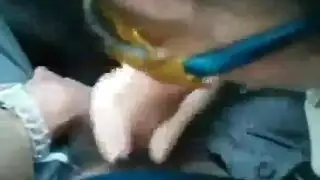 عذراء تنزف لأول مرة خلال مشهد جنسي عنيف