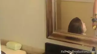 سكس محارم تبزق في وجهه