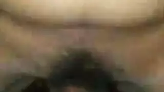 يهيج ع انتو ويمص صدرها