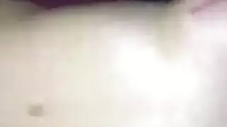 ابتلعها الشغف: جلسة بيلا الإباحية مع رجل مجهول