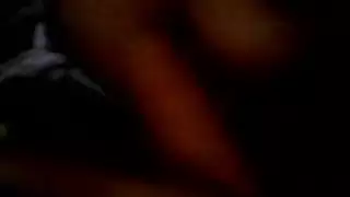 جميلة عربية ممتلئة الصدر تأخذ ضربات عنيفة بوضعية الكلب