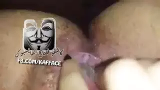 جلسة إصبع في كس عربي مبلل