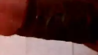 مشهد إباحي: محترف أسود يمارس الجنس مع أخته المستعدة بوضعية الكلب