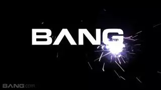 علاقة ثلاثية محرمة: أخت وابنة أخت في جنس صريح وخشن