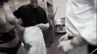 شيميل بحزام تنييك مؤخرة الصبي الضيقة – فانتازيا إباحية