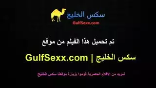 واجب مهني؟ بل طبيب يدخلها بعنف