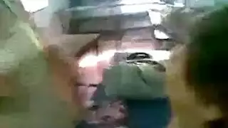 شاب خائن يمارس الجنس مع فتاتين جامعيتين وقحتين في جلسة إباحية صريحة