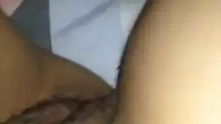 آسيوية مخمورة تتلقى تدميراً لفتحتها الضيقة على الأرض