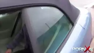 المذكورة بمفردها التبول في مكان عام ، الشباب الساخن ، المتلألئة ، التبول والتبول