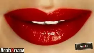 نيك الام وهي في رياضه اليوغا