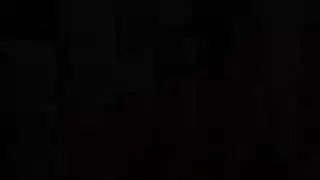 فتاة شهوانية تركب قضيب أخيها غير الشقيق في مقطع إباحي صريح